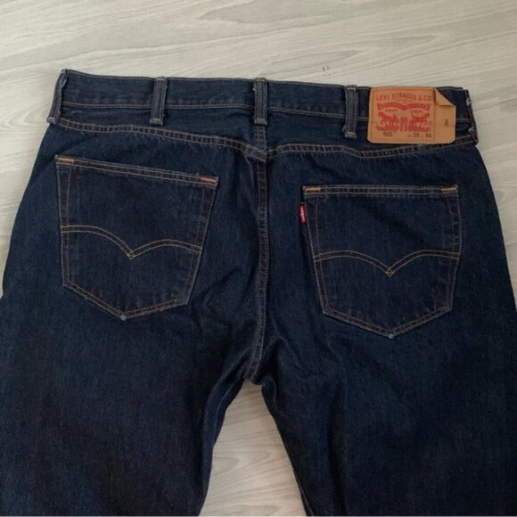 Levis 501 Straight Leg Button Fly Jeans - Picture 6 of 8